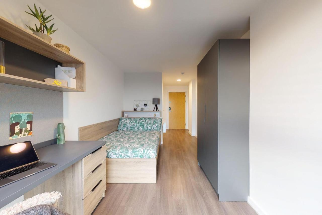 Private Bedrooms With Shared Kitchen, Studios And Apartments At Canvas Glasgow Near The City Centre For Students Only Екстериор снимка